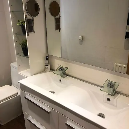Alejate De Todo Pero Quedate Cerca Apartment Oviédo